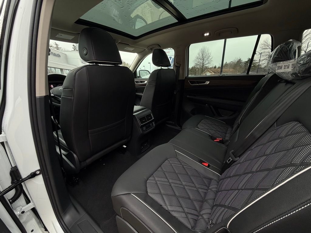 New 2026 Volkswagen Atlas SEL Premium R-Line AWD/4WD image 32