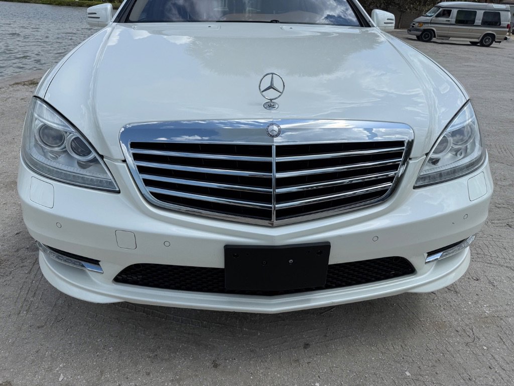 Used 2011 Mercedes-Benz S 400 w/ Sport Pkg image 4