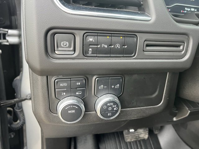 Used 2023 GMC Yukon XL SLT image 23