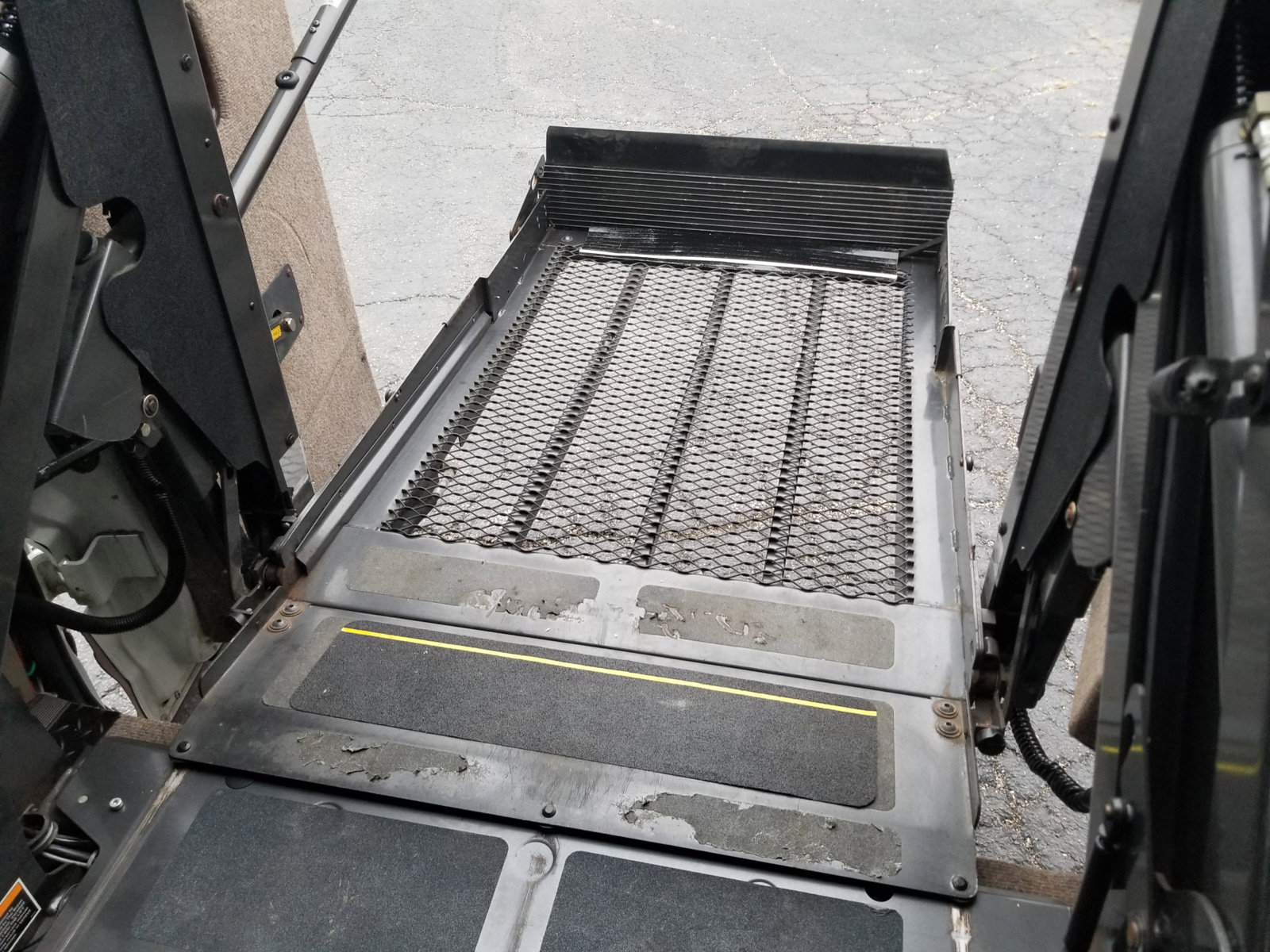 Used 2012 GMC Savana 1500 image 37