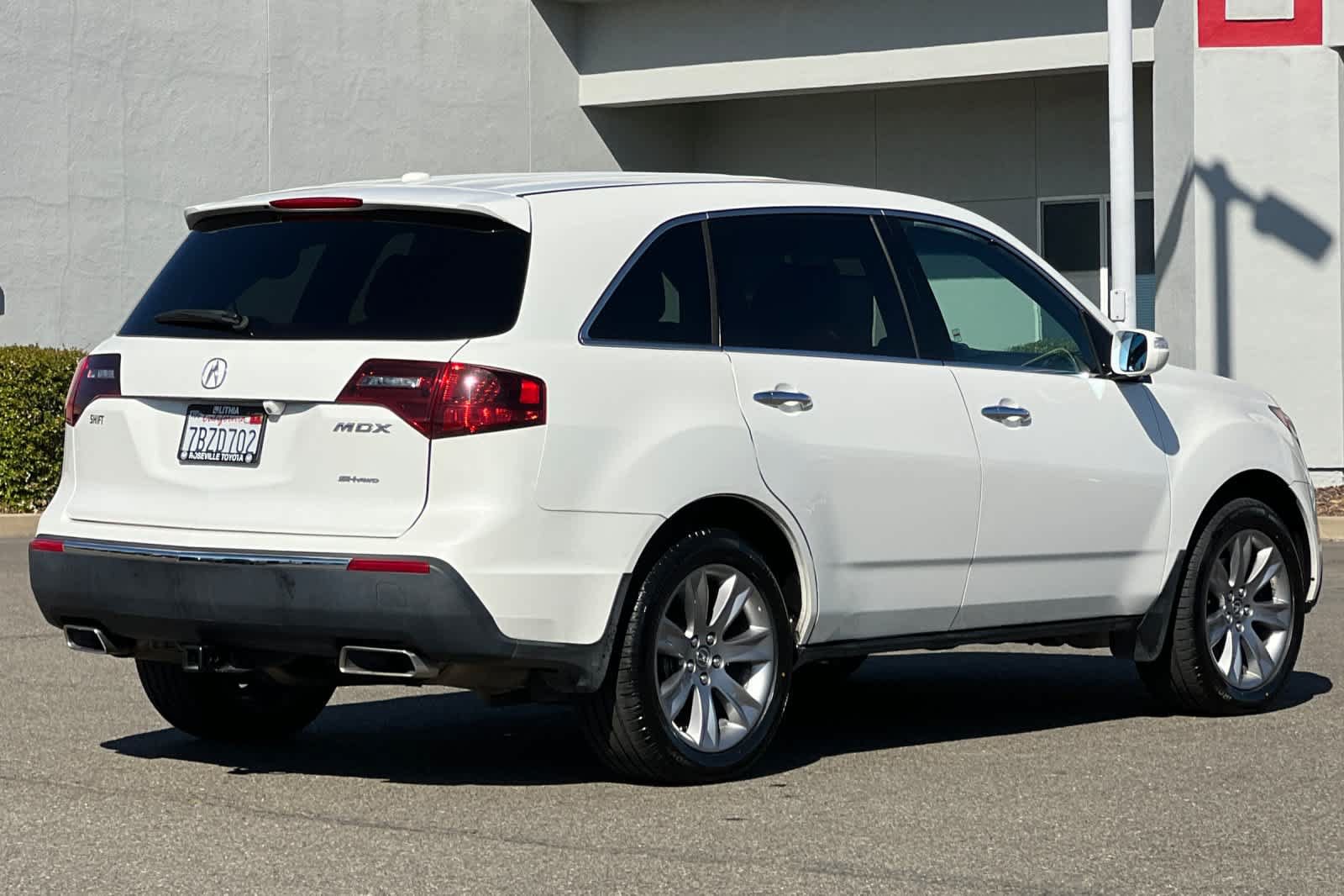 Used 2013 Acura MDX w/ Advance Package AWD/4WD image 2