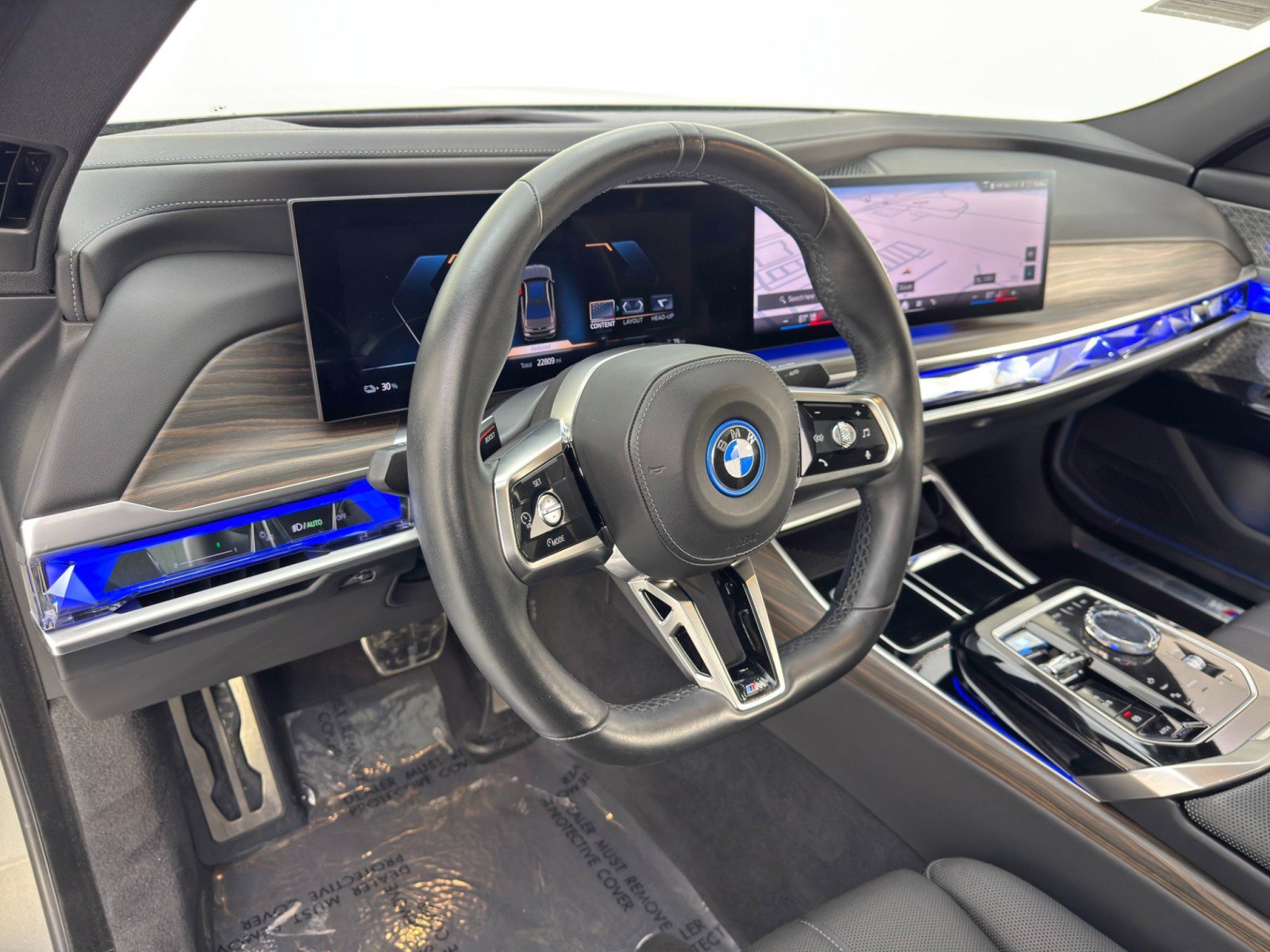 Used 2023 BMW i7 xDrive60 image 14