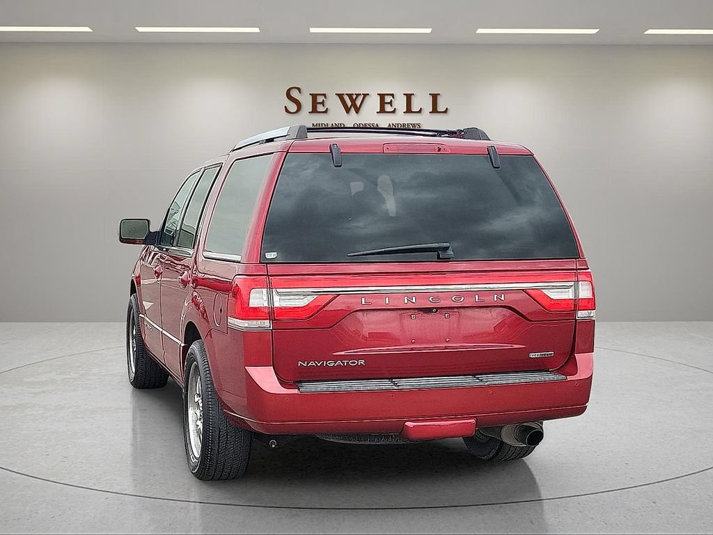 Used 2015 Lincoln Navigator 4WD image 3