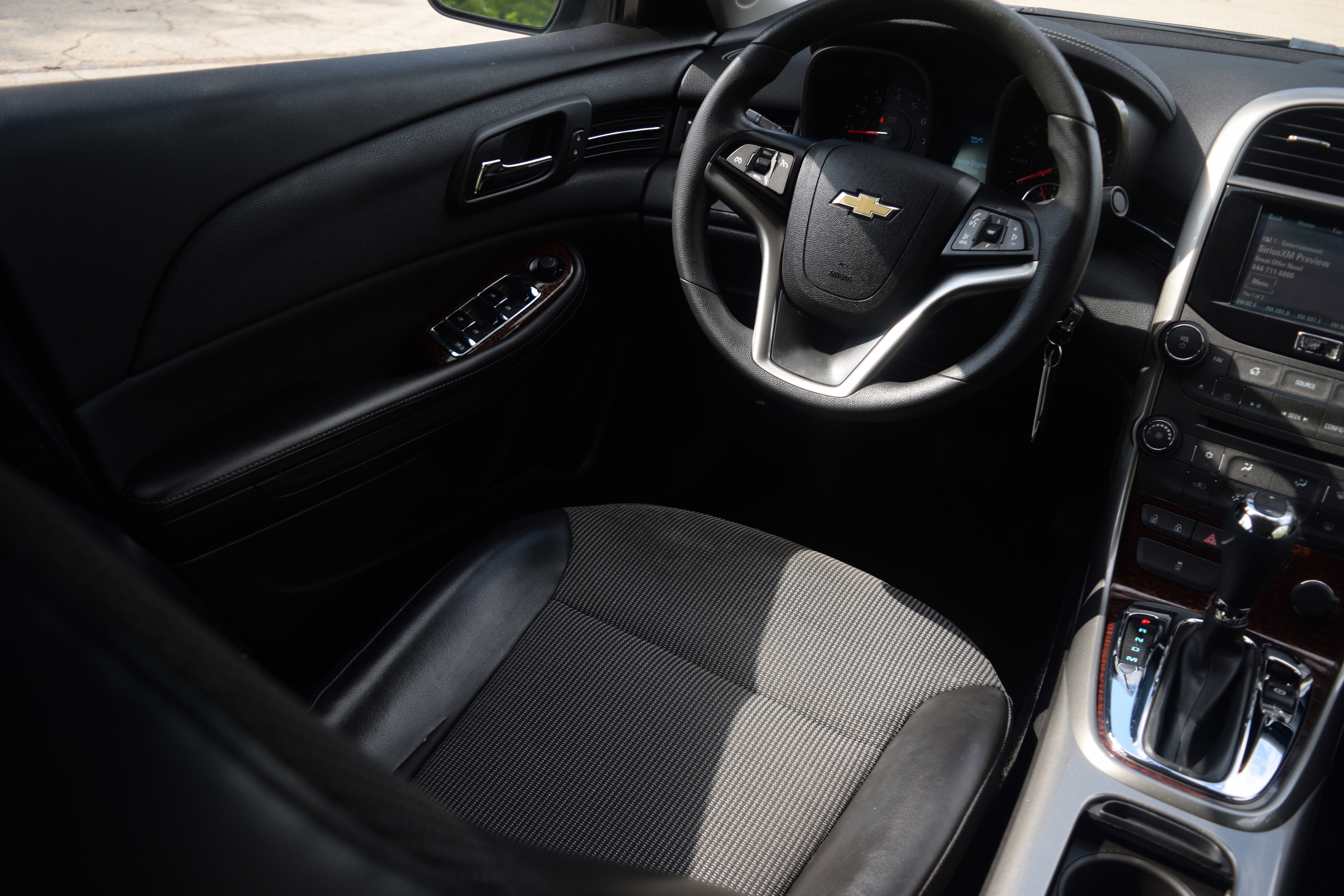 Used 2013 Chevrolet Malibu LT w/ Power Convenience Package FWD image 2