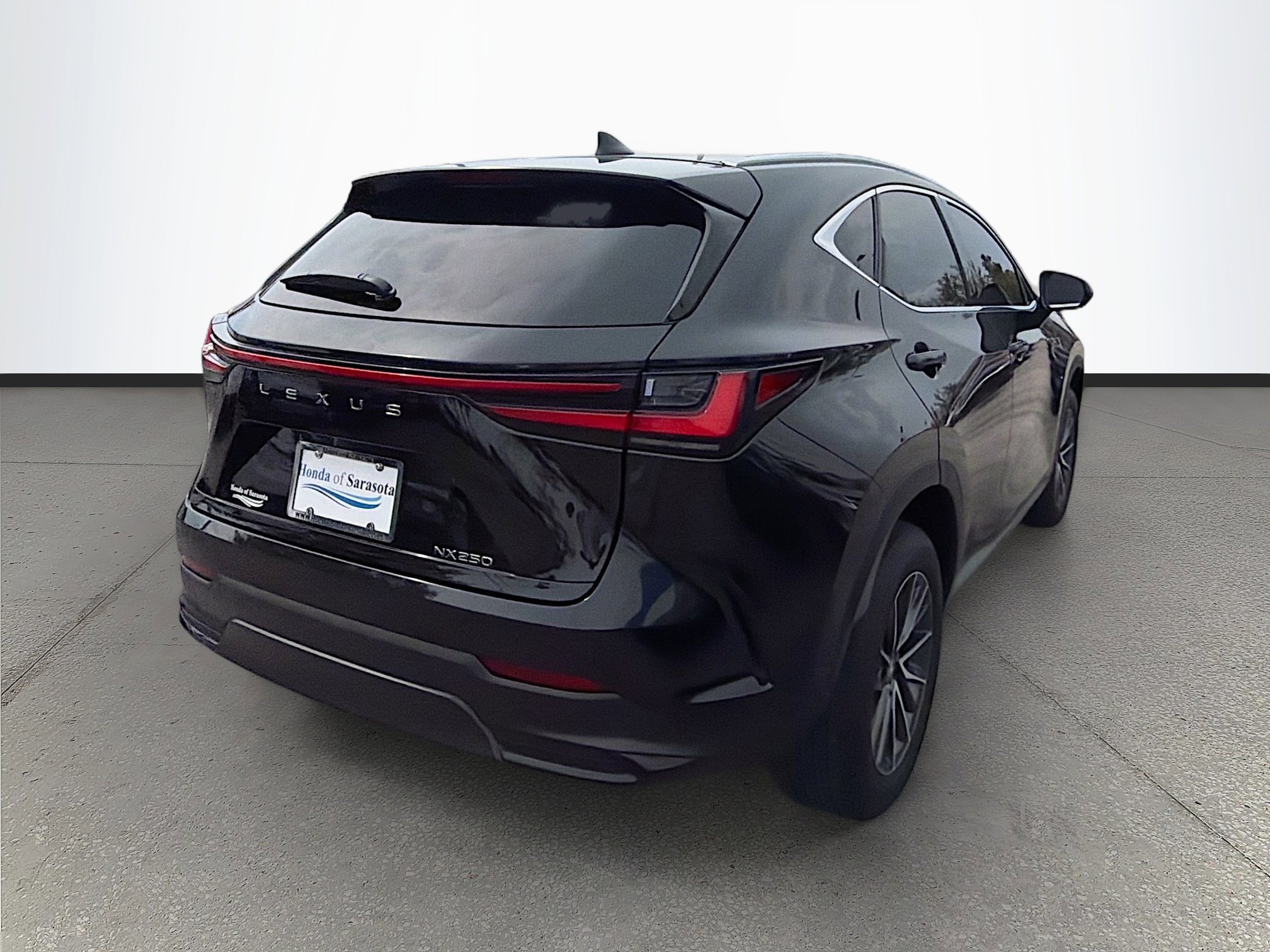 Used 2025 Lexus NX 250 FWD w/ Accessory Package (2T) image 5