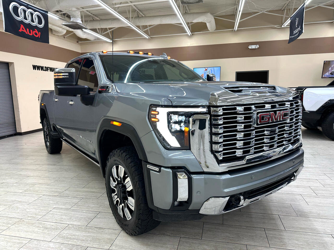 Used 2024 GMC Sierra 2500 Denali w/ Denali Reserve Package image 6