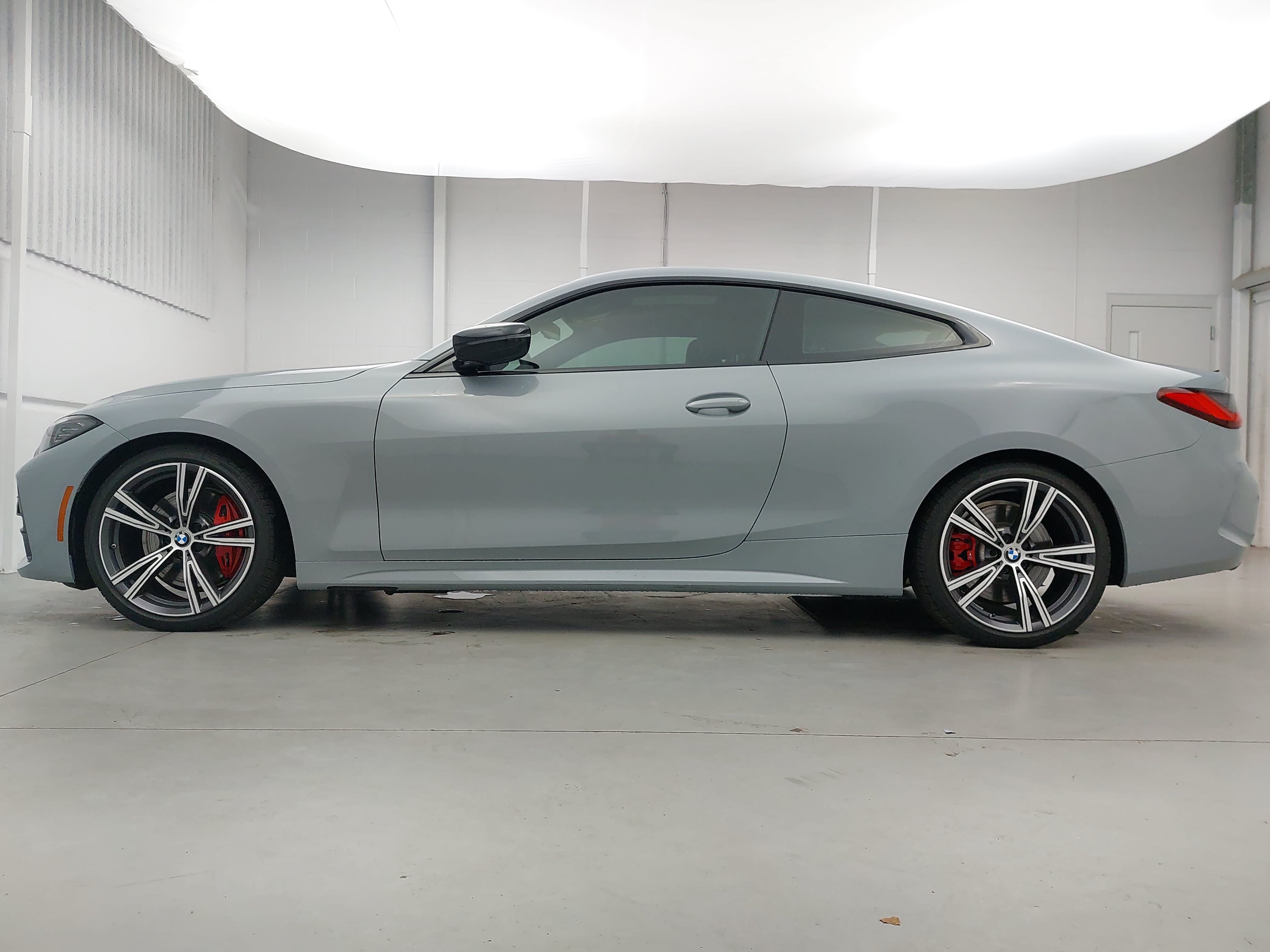 Used 2023 BMW 430i Coupe w/ M Sport Package RWD image 2