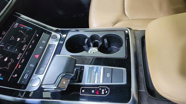 Used 2020 Audi Q7 3.0T Premium w/ Convenience Package image 16