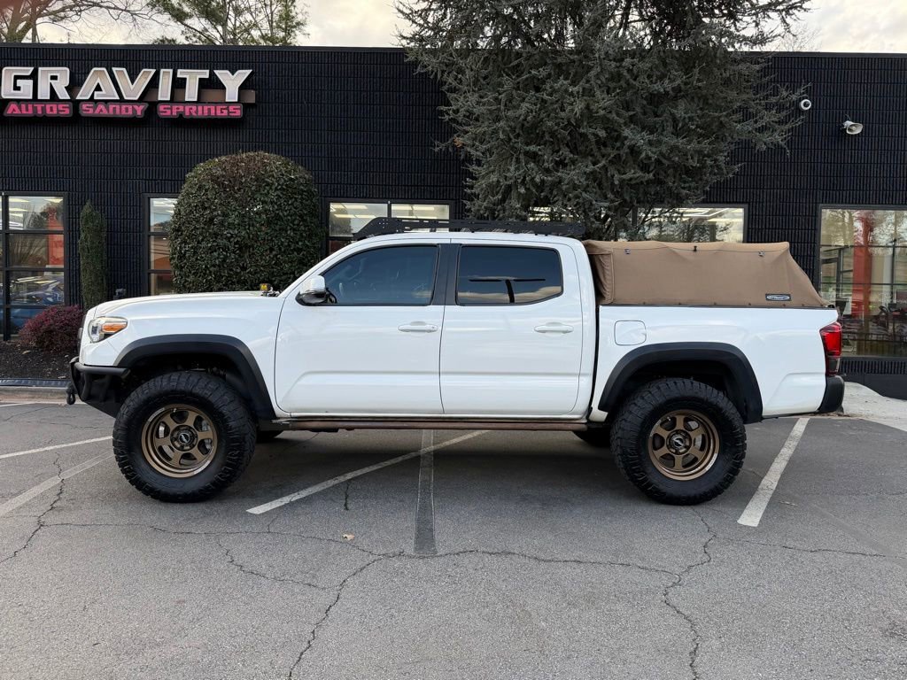 Used 2019 Toyota Tacoma TRD Off-Road image 9