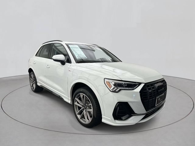 Used 2025 Audi Q3 2.0T Premium w/ Convenience Package AWD/4WD image 5