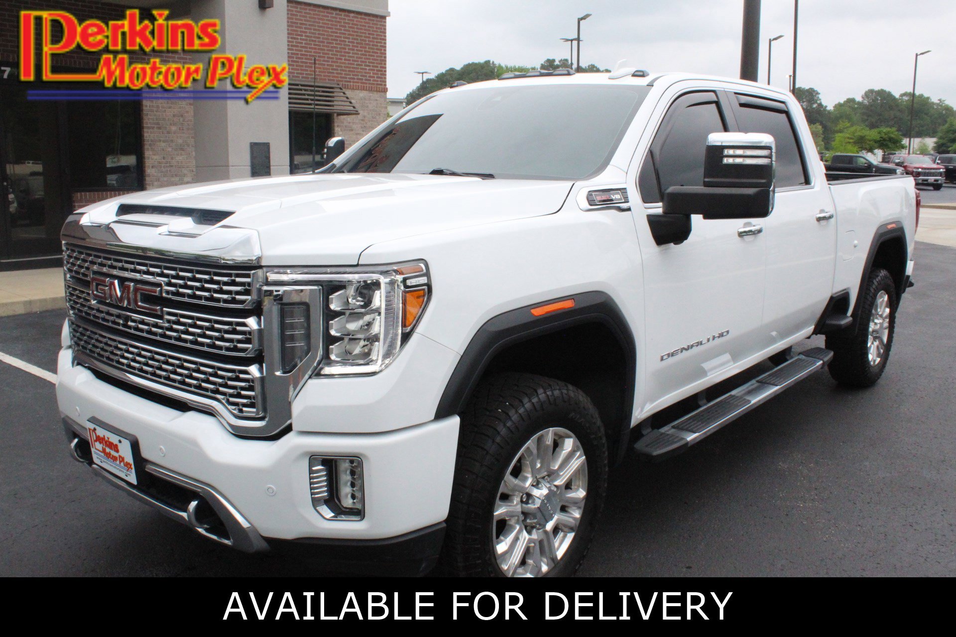 Used 2022 GMC Sierra 2500 Denali w/ Snow Plow Prep/Camper Package AWD/4WD image 1