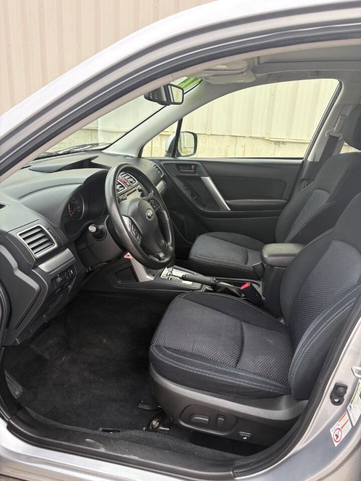 Used 2016 Subaru Forester 2.5i Premium w/ All-Weather Package AWD/4WD image 6