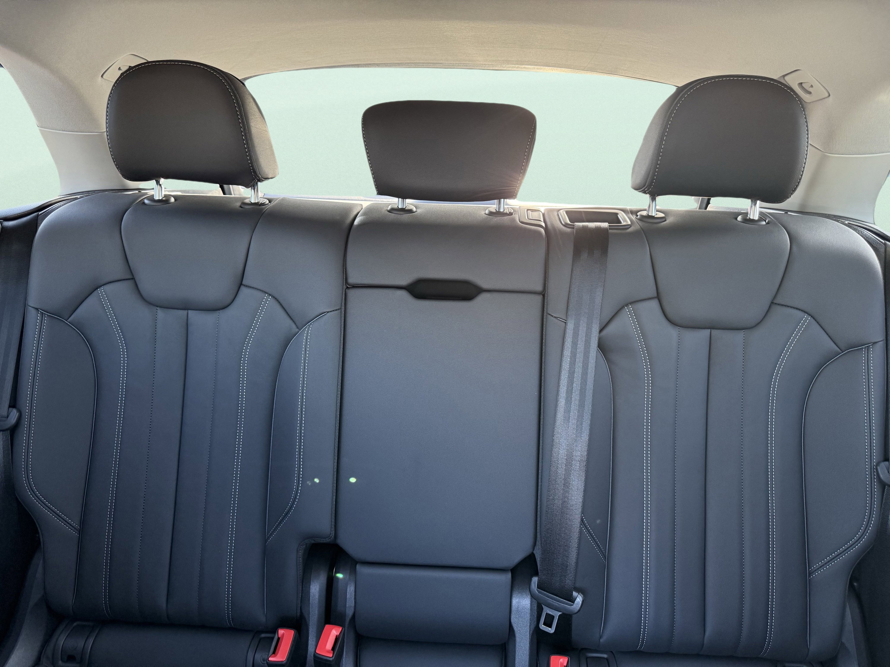 Used 2024 Audi Q5 e Premium w/ Convenience Package image 60