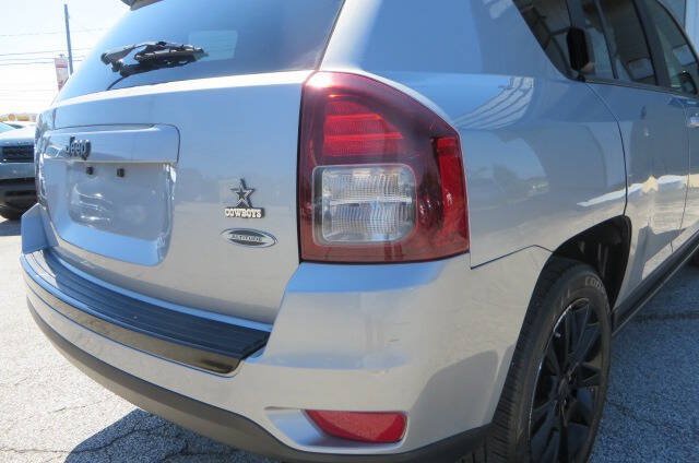 Used 2015 Jeep Compass Sport w/ Power Value Group FWD image 37