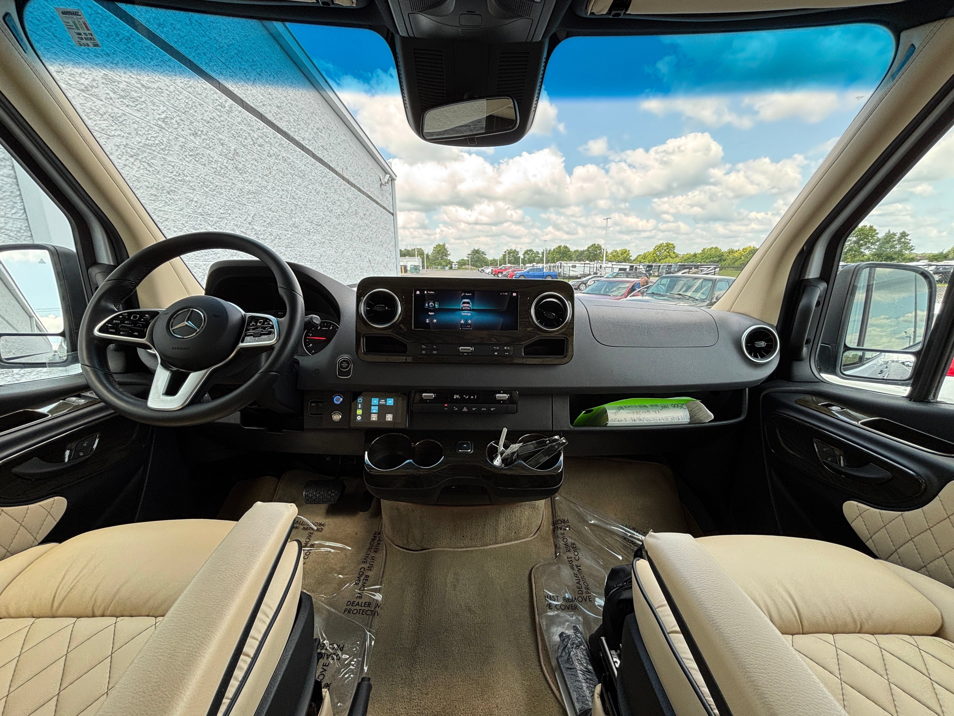 Used 2020 Mercedes-Benz Sprinter 2500 w/ Windows All Around Package image 27