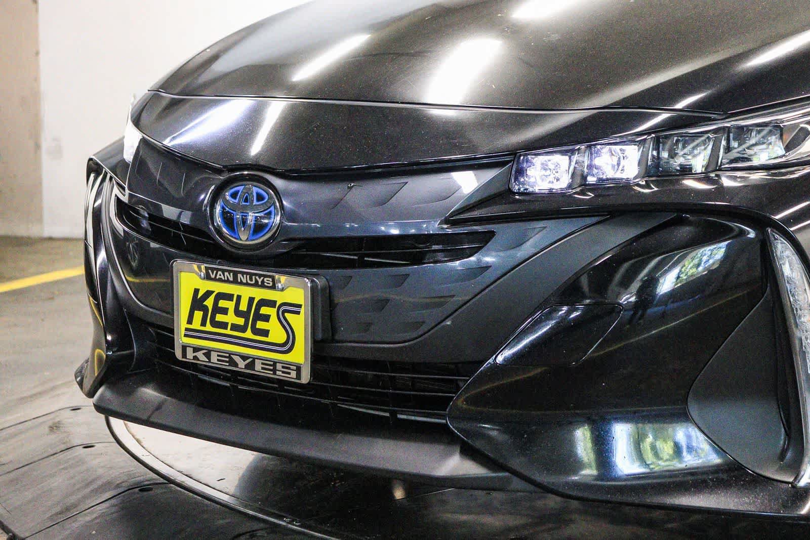 Used 2021 Toyota Prius Prime XLE FWD image 8