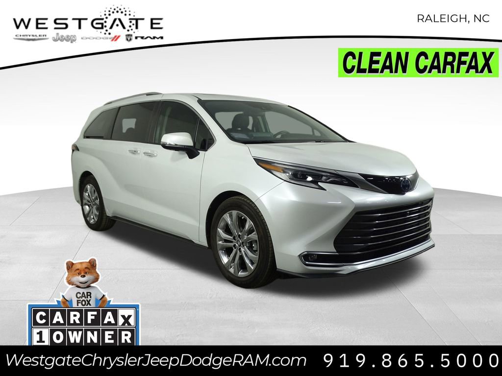 Used 2022 Toyota Sienna Platinum
