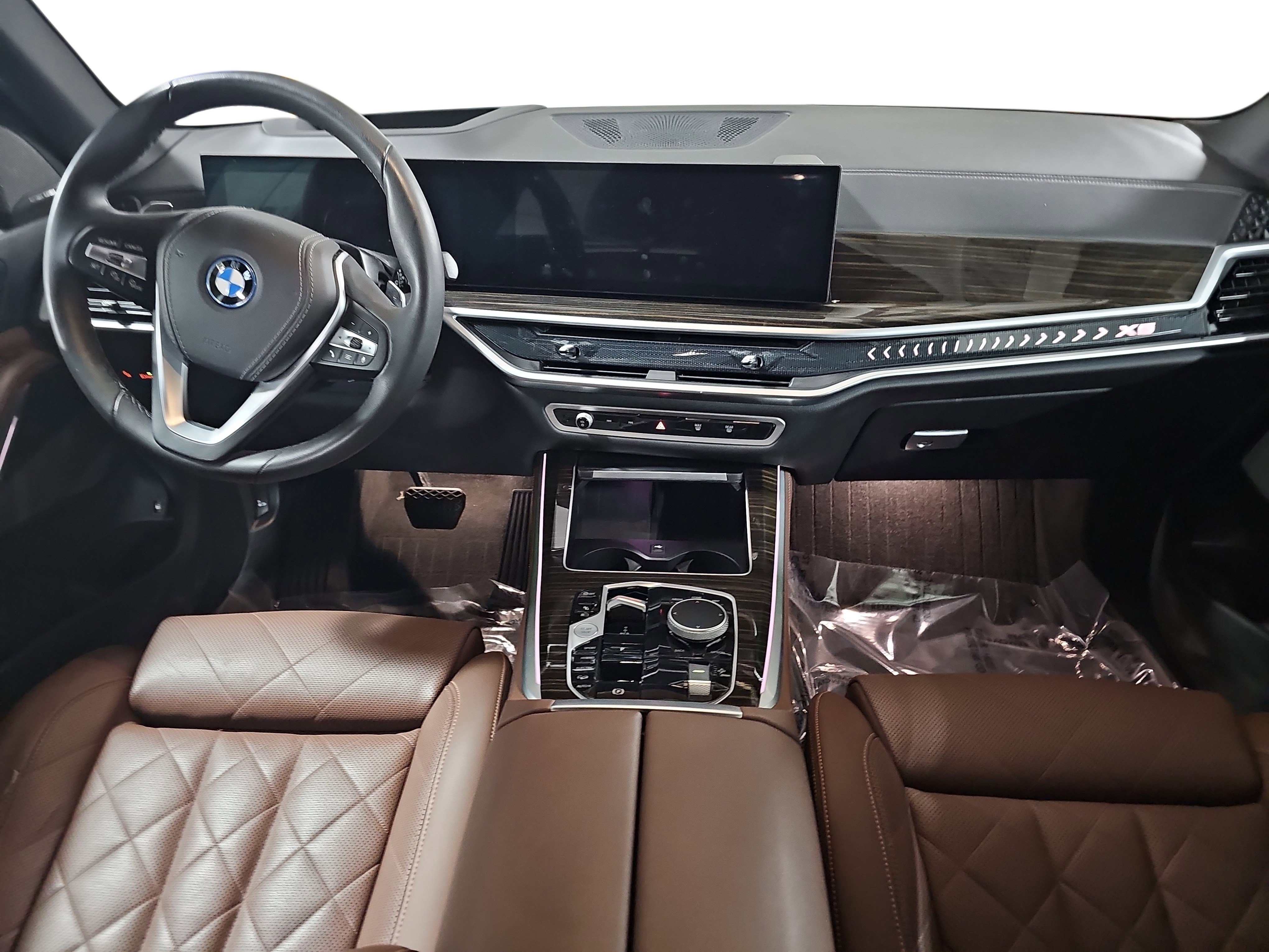 Certified 2024 BMW X5 xDrive50e w/ Premium Package AWD/4WD image 10