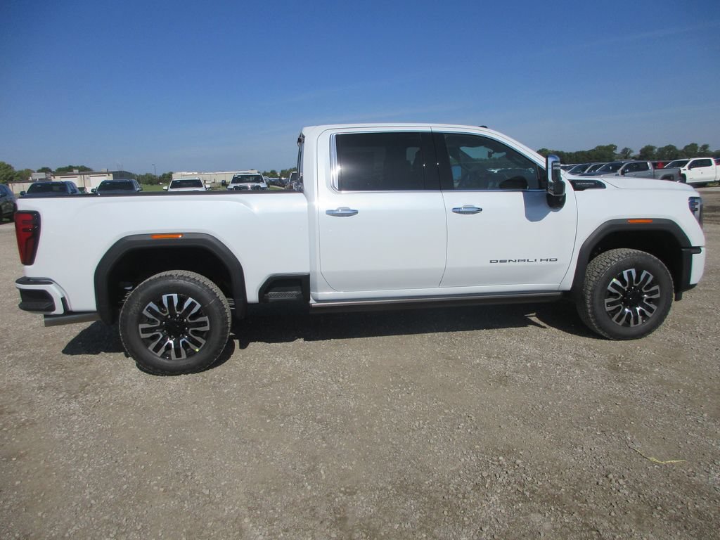 New 2026 GMC Sierra 2500 Denali Ultimate AWD/4WD image 3