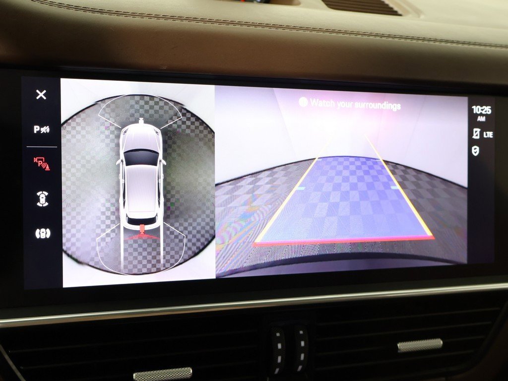 Used 2023 Porsche Cayenne Platinum Edition image 54