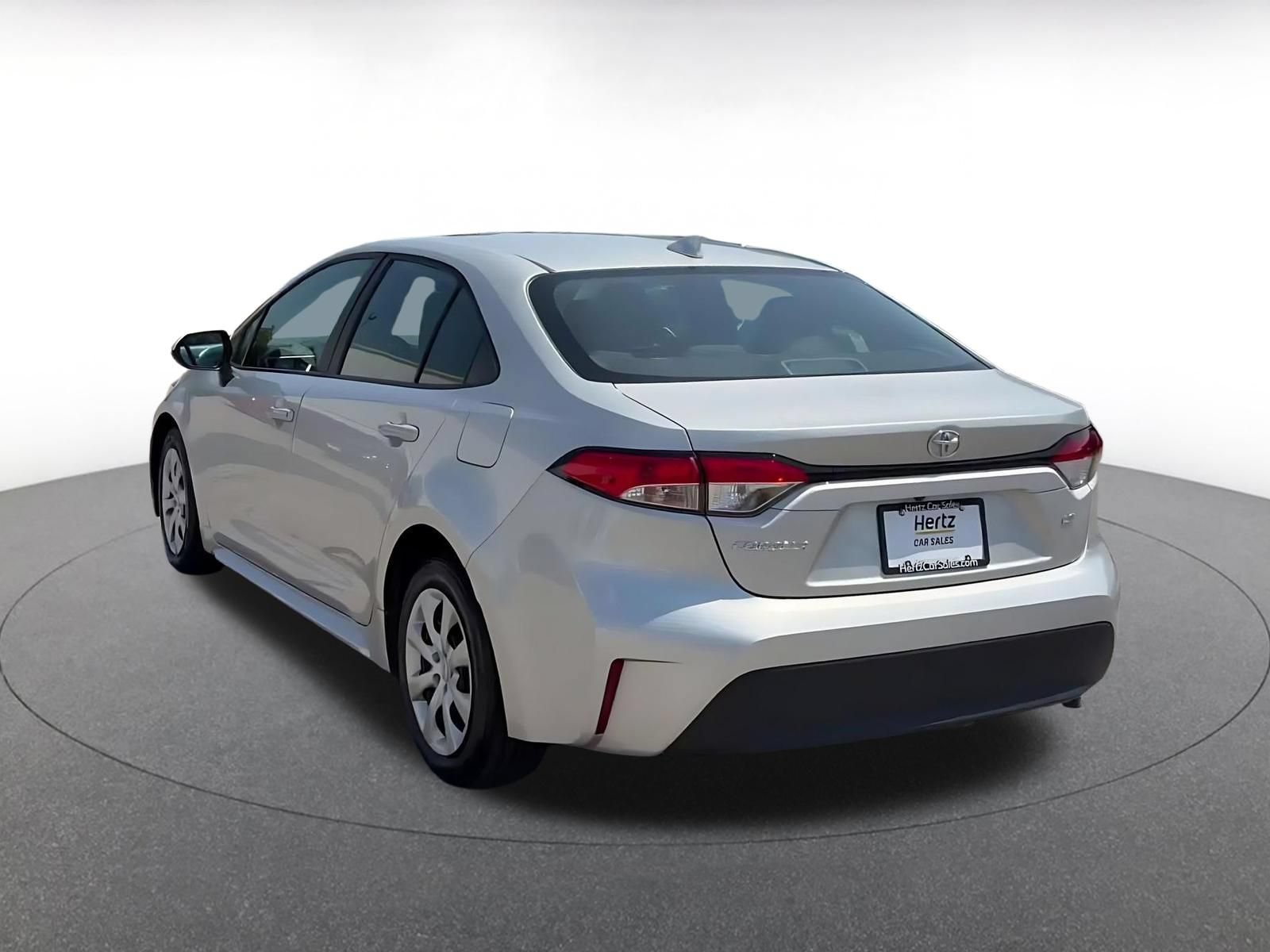Used 2025 Toyota Corolla LE FWD image 11