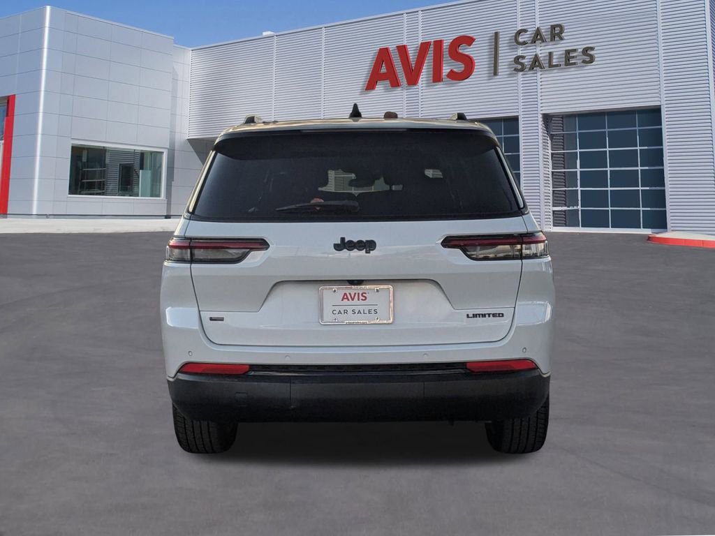 Used 2023 Jeep Grand Cherokee L Limited w/ Black Appearance Package image 5