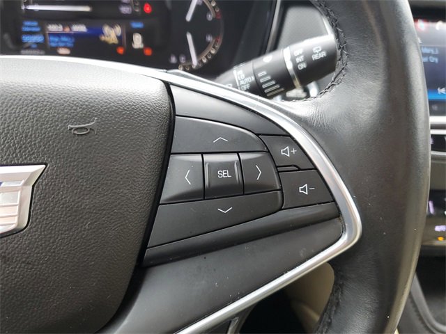 Used 2017 Cadillac XT5 Luxury w/ Driver Awareness Package image 11