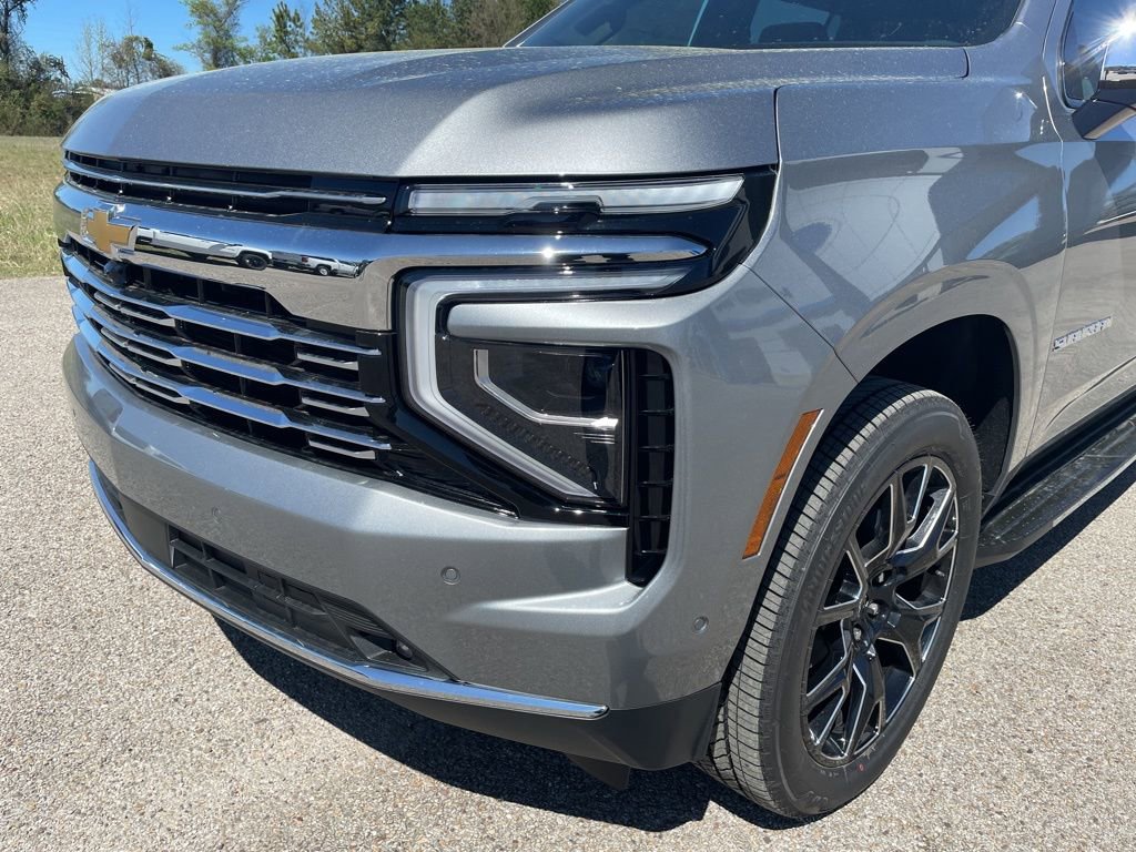 New 2026 Chevrolet Suburban Premier w/ Sun And Tow Package image 9
