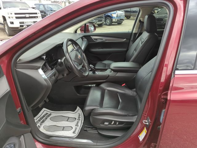 Used 2017 Cadillac XT5 Premium Luxury w/ LPO, Wheel Lock Package FWD image 11