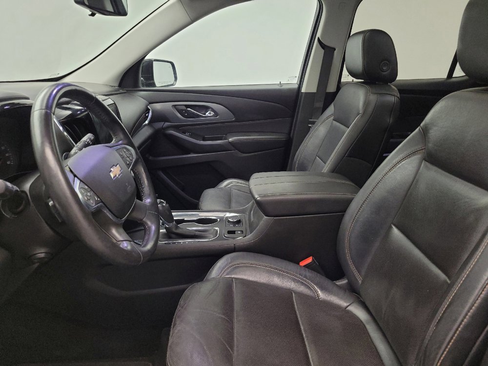 Used 2018 Chevrolet Traverse Premier w/ Driver Confidence II Package FWD image 17