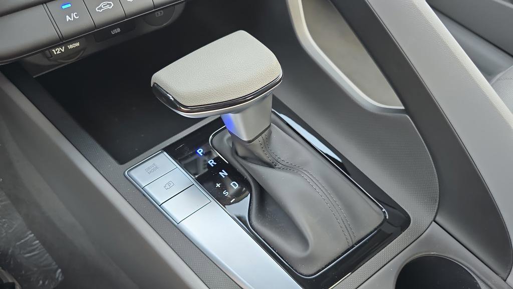 New 2026 Hyundai Elantra SE FWD image 22
