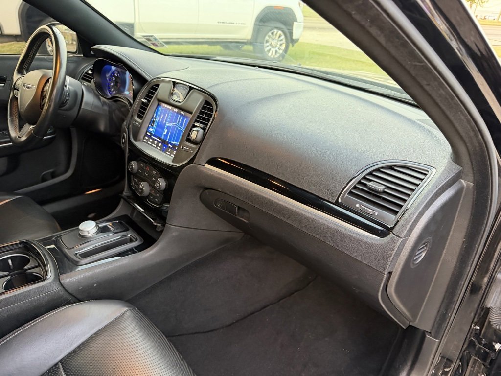 Used 2022 Chrysler 300 S w/ Comfort Group image 15