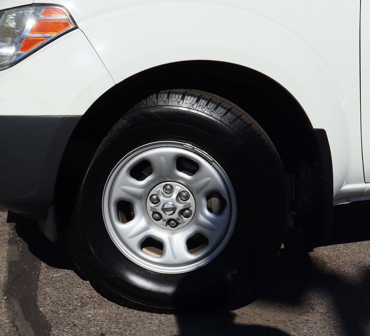 Used 2021 Nissan Frontier S RWD image 5