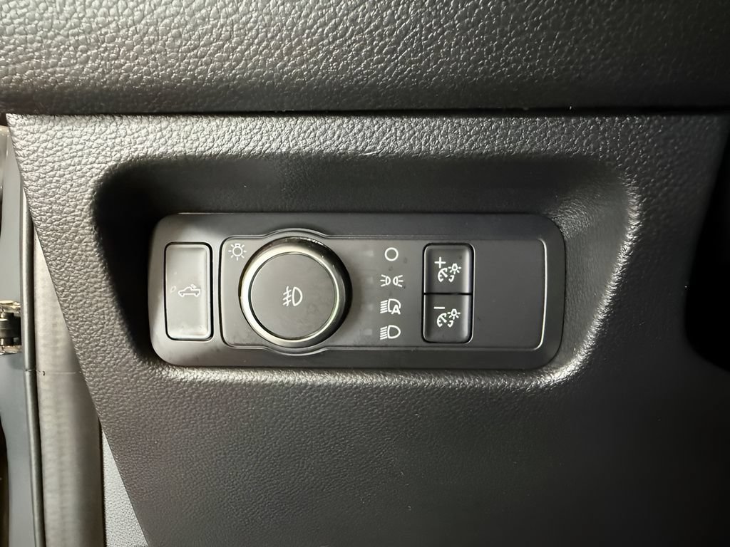 Used 2024 Ford Ranger XLT w/ Technology Package RWD image 16