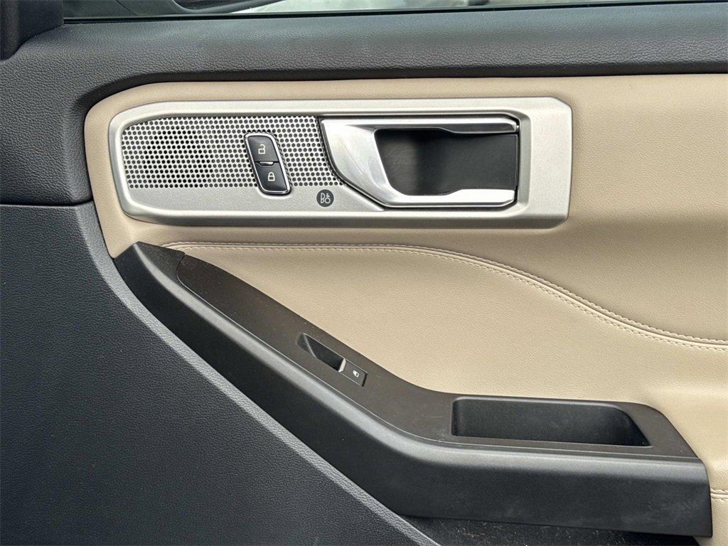 Used 2020 Ford Explorer Limited image 21