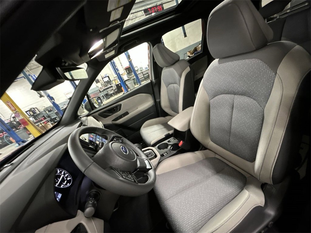 Certified 2025 Subaru Forester Premium image 15