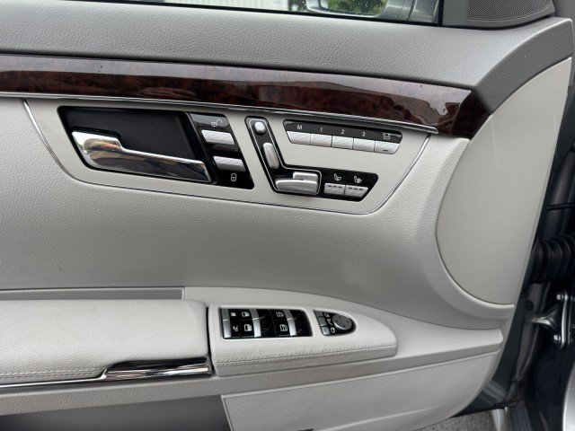 Used 2013 Mercedes-Benz S 550 w/ Sport Pkg Plus One image 23