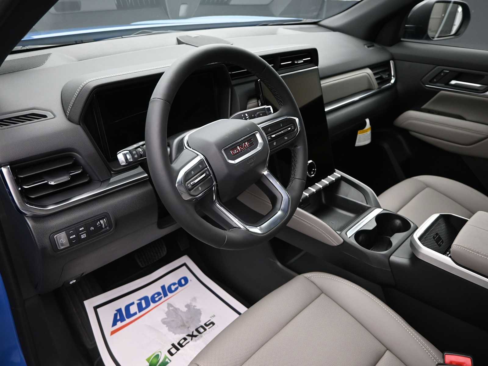 New 2026 GMC Terrain Elevation w/ Elevation Premium Package AWD/4WD image 11