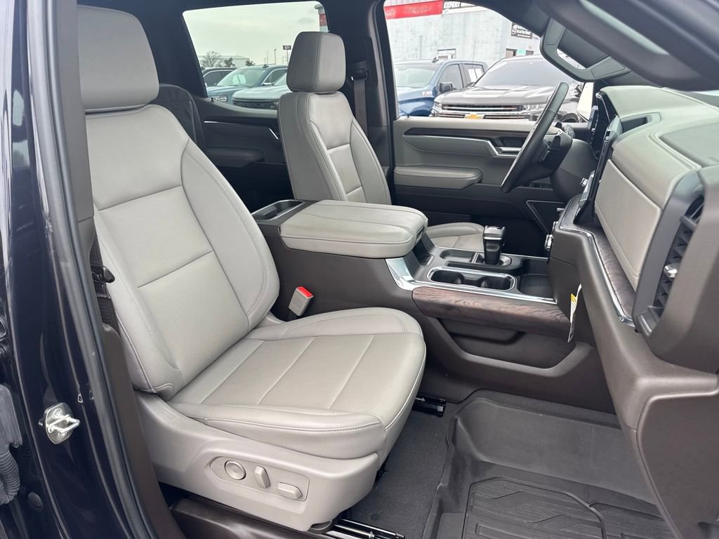 Used 2024 GMC Sierra 1500 SLT w/ SLT Premium Plus Package image 14