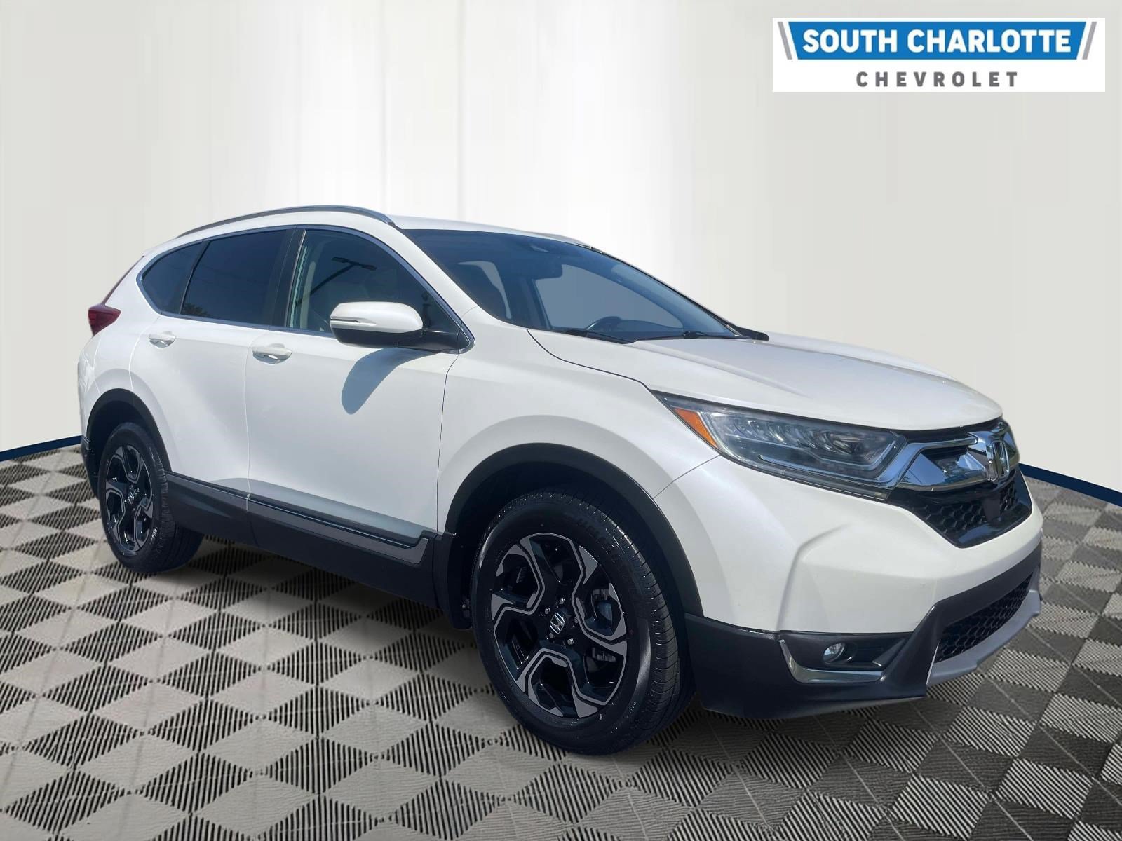 Used 2018 Honda CR-V Touring image 3