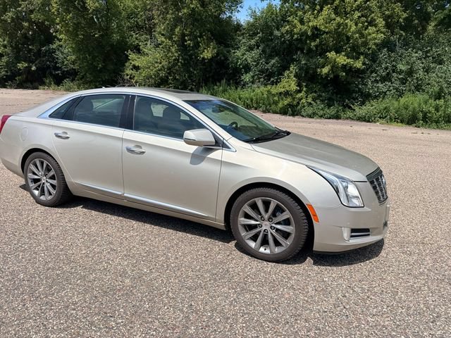Used 2013 Cadillac XTS Luxury w/ Driver Awareness Package FWD image 10