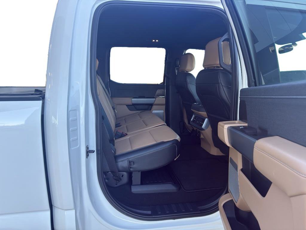 Used 2024 Ford F250 Lariat w/ Sport Appearance Package image 8