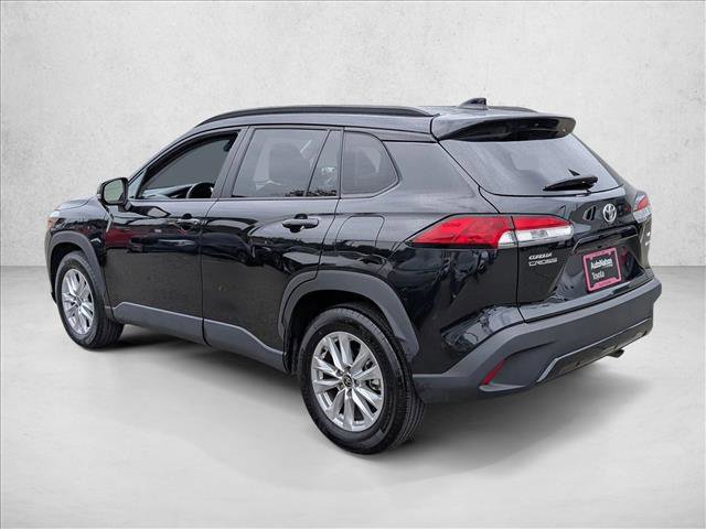 Certified 2022 Toyota Corolla Cross LE image 7