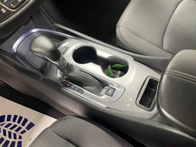 Used 2024 Chevrolet Malibu LT w/ Sport Edition FWD image 17