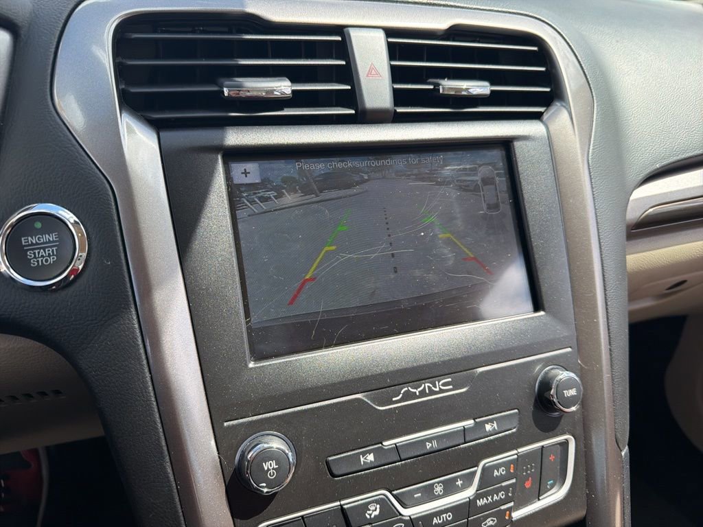 Used 2019 Ford Fusion SEL image 21