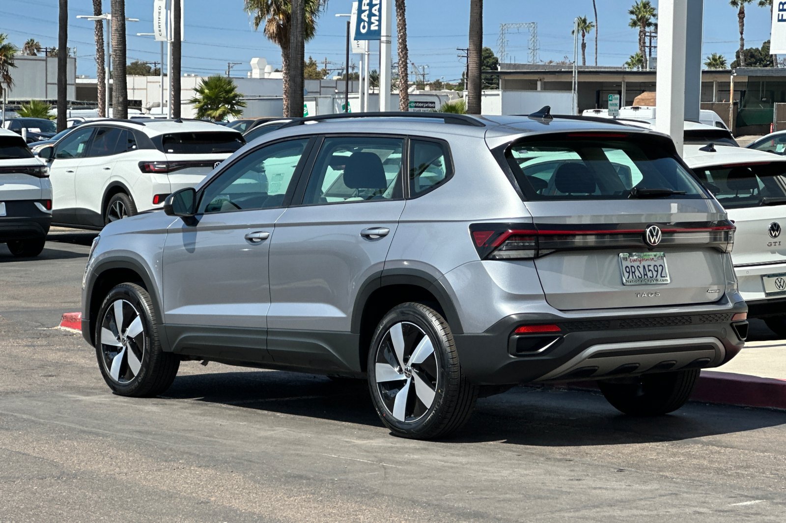 Used 2025 Volkswagen Taos S AWD/4WD image 6