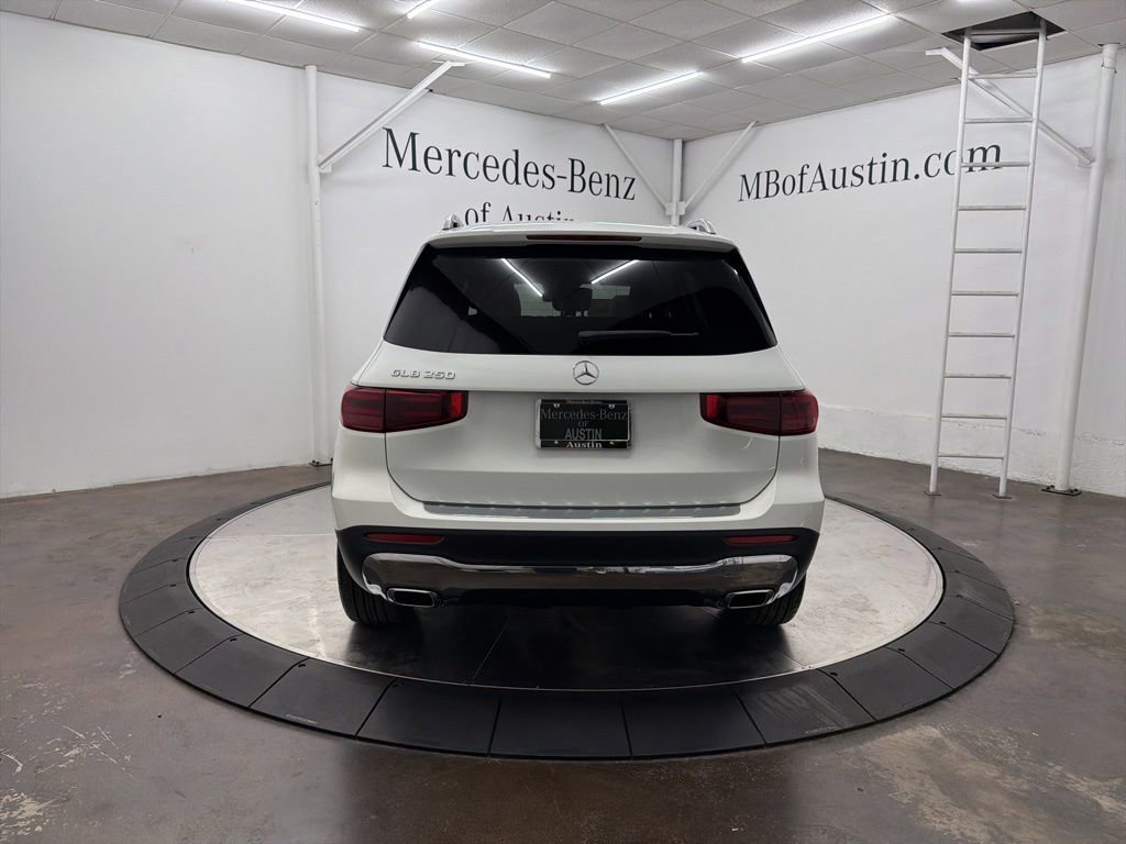 Used 2026 Mercedes-Benz GLB 250 GLB 250 image 6