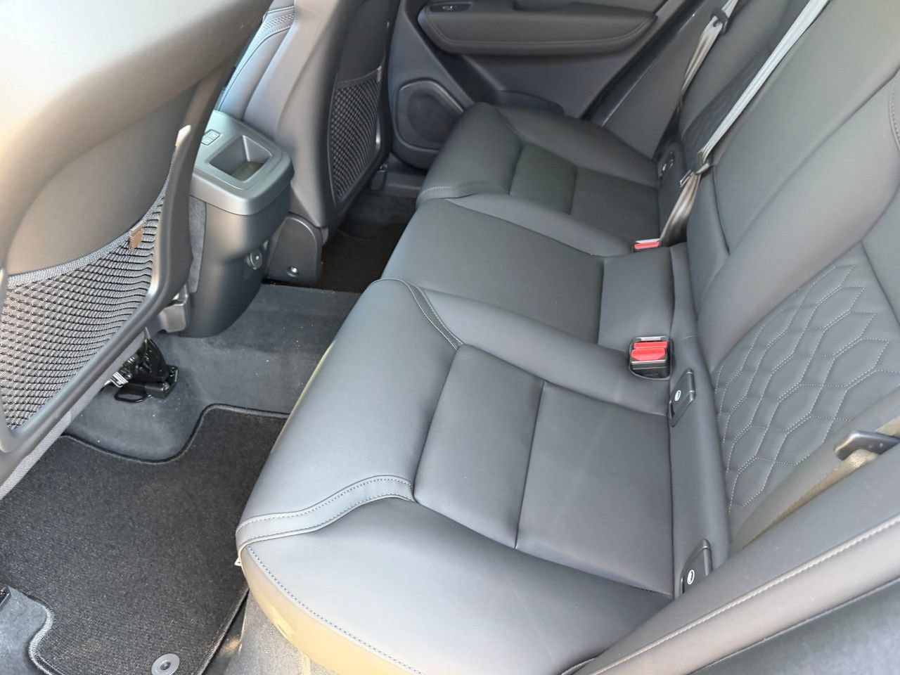 New 2027 Volvo XC60 B5 Plus AWD/4WD image 20