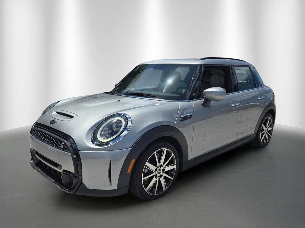 Used 2024 MINI Cooper S w/ Signature Upholstery Package FWD image 7