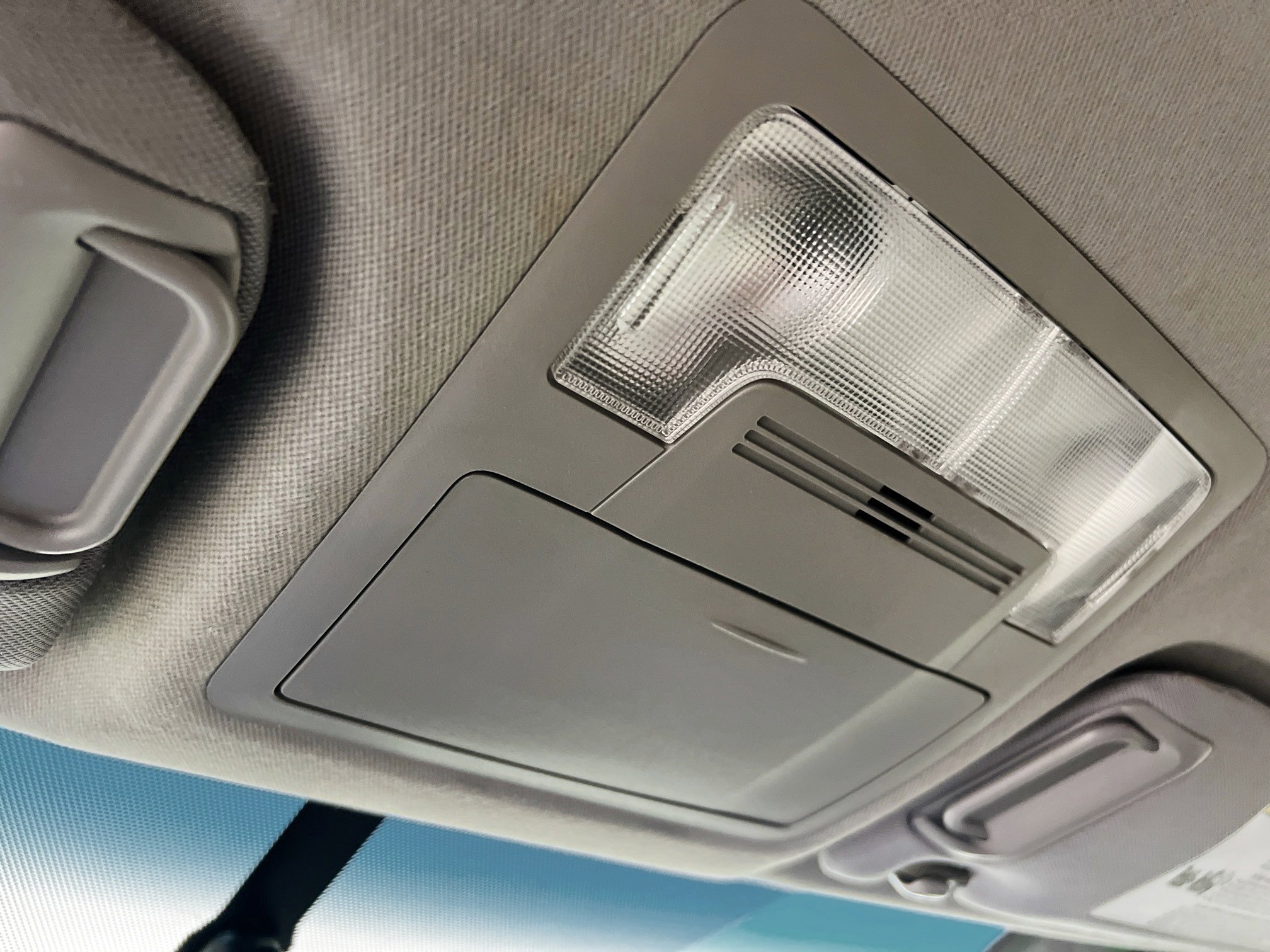 Used 2012 Toyota Camry LE image 22